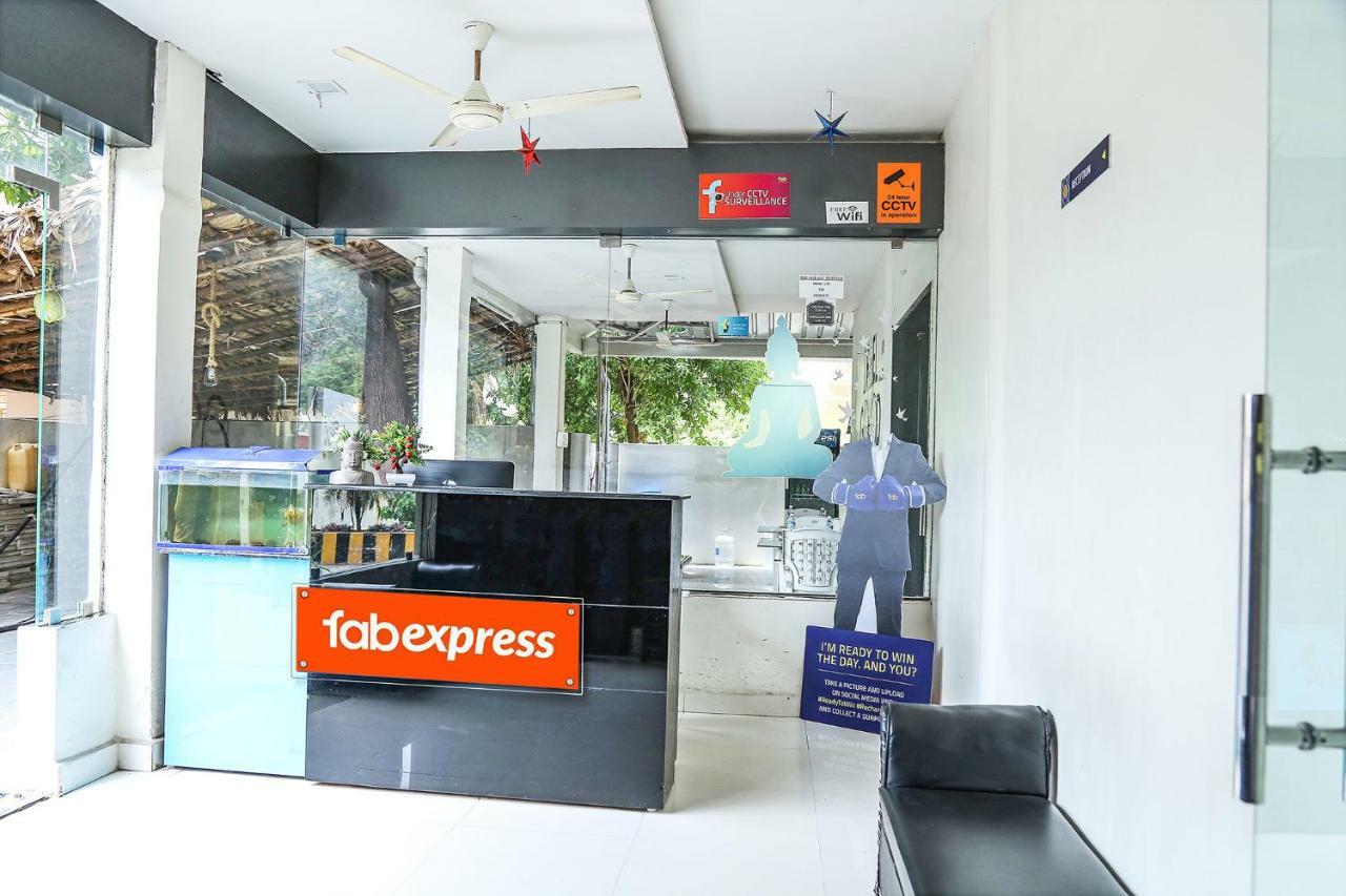 Fabexpress Essvee Mg Road Vijayawada酒店 外观 照片